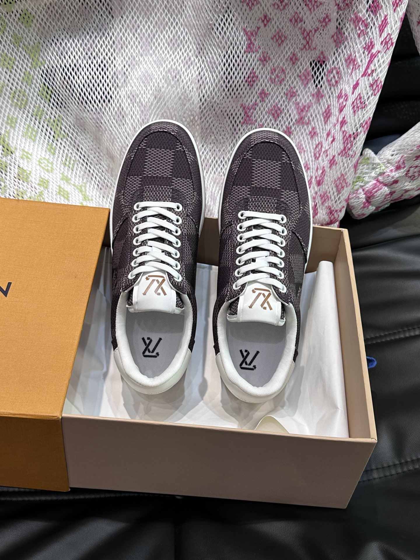 Louis Vuitton Low Shoes